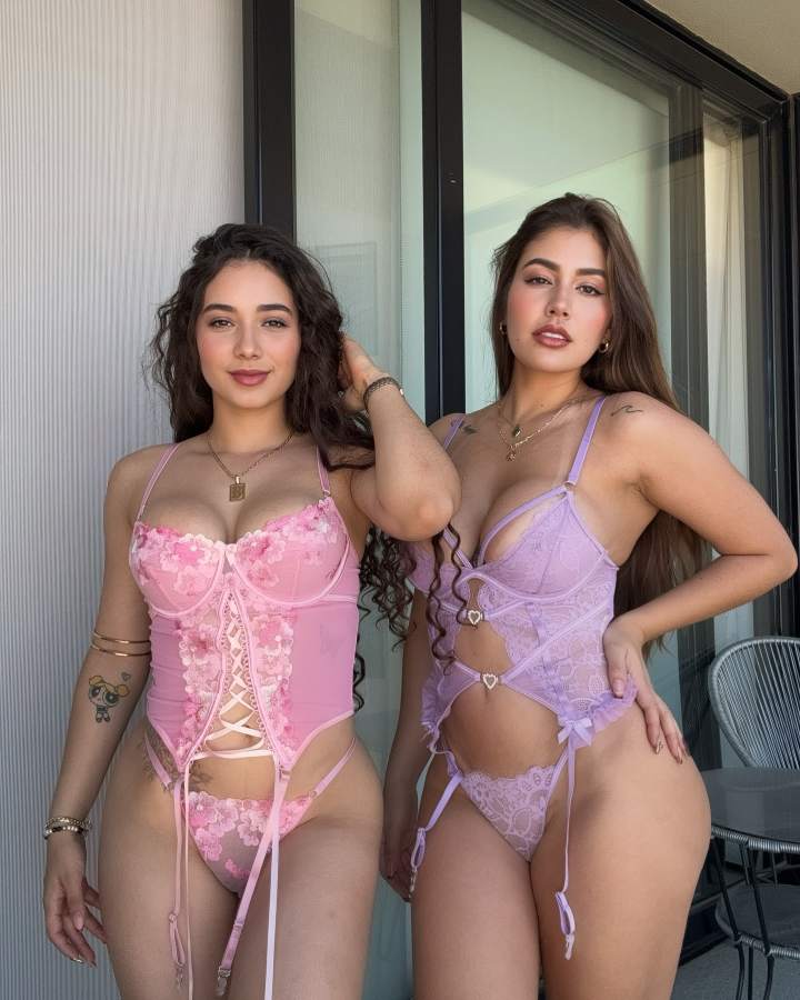 VALERIA SALINAS hot